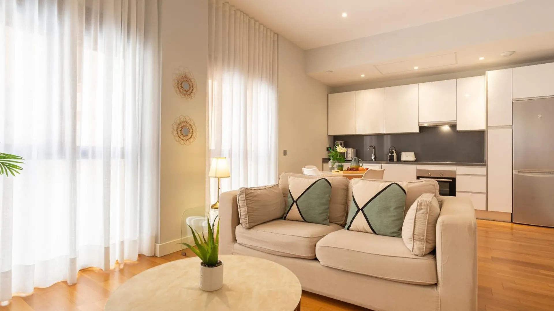 Souviron & Old Town By Ele Apartments Malaga