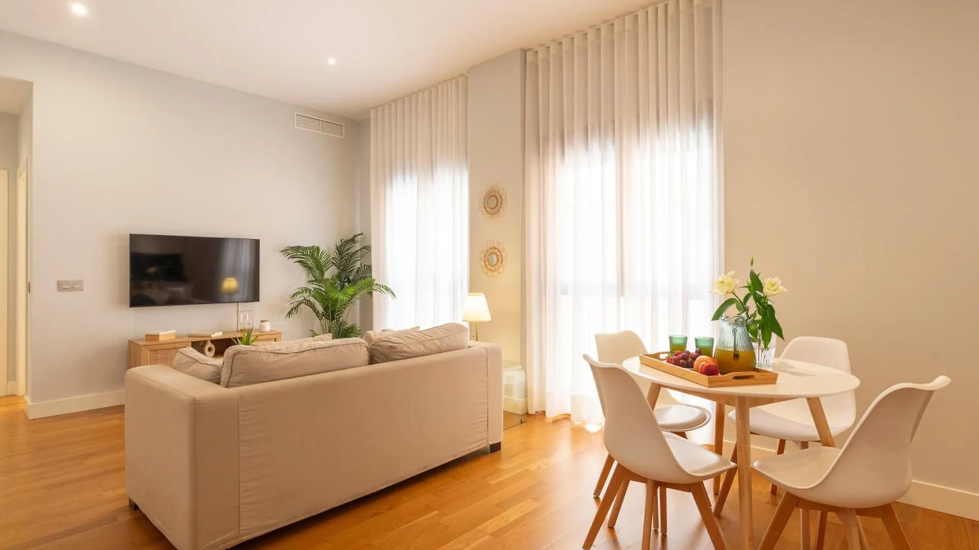 Souviron & Old Town By Ele Apartments Malaga