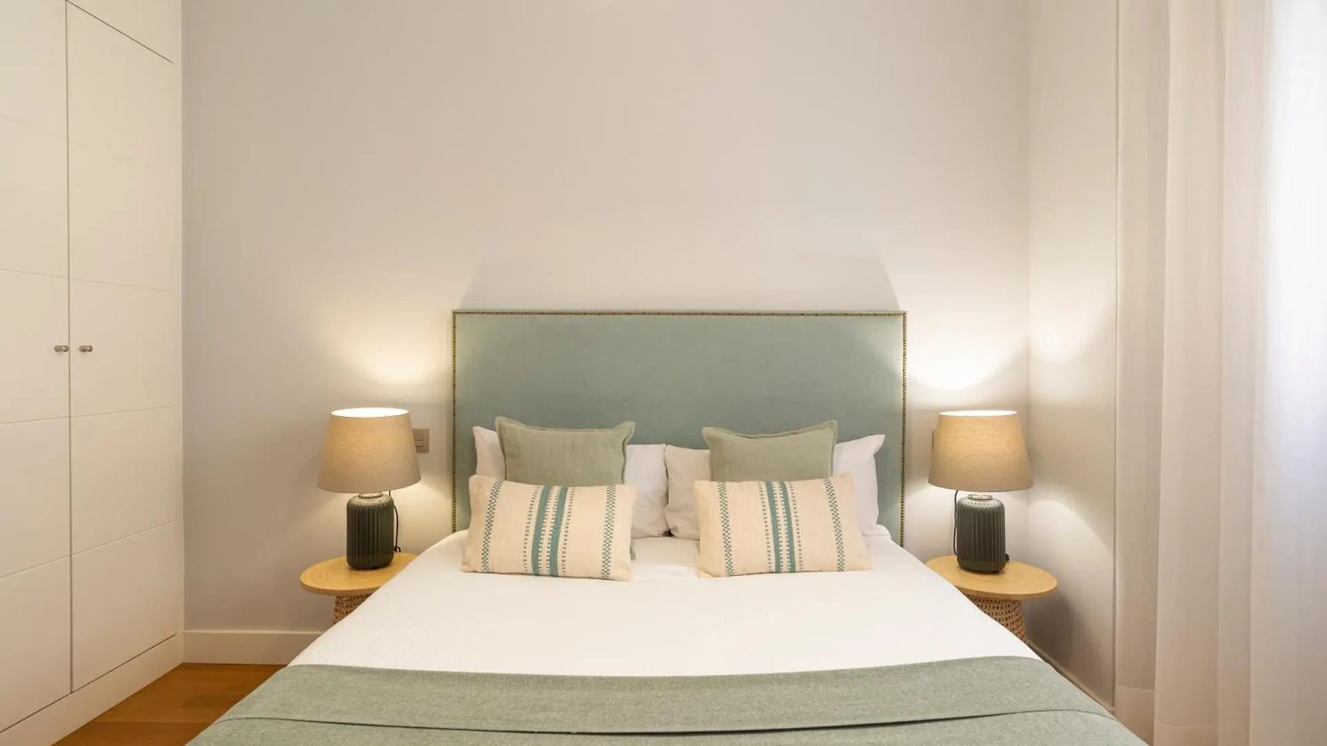 Souviron & Old Town By Ele Apartments Malaga