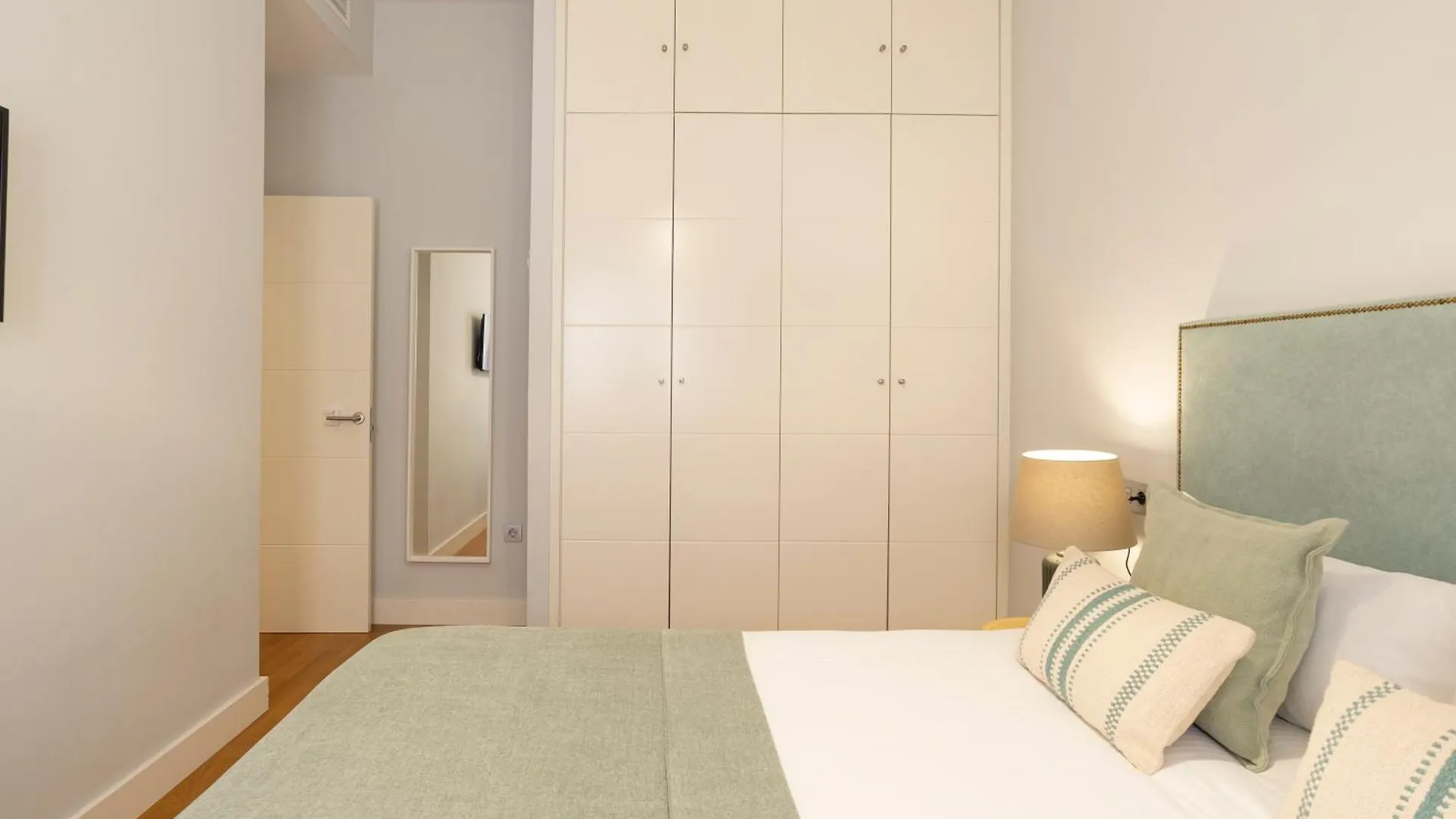 Souviron & Old Town By Ele Apartments Malaga