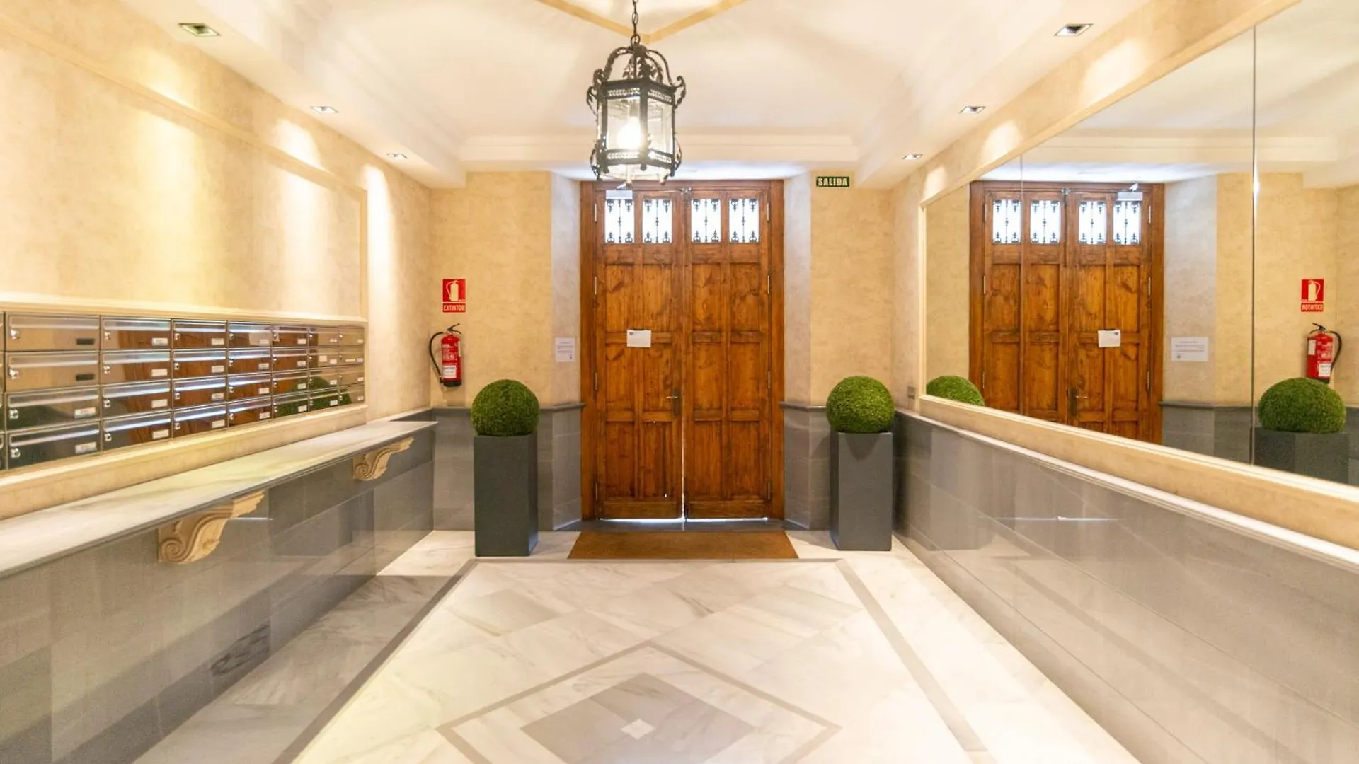 Souviron & Old Town By Ele Apartments Malaga